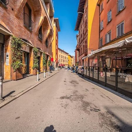 Sotto Le Due Torri 5* Apartment Bologna Ngoại thất bức ảnh