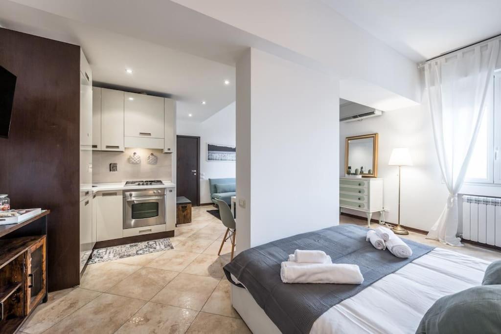 Sotto Le Due Torri 5* Apartment Bologna Ngoại thất bức ảnh
