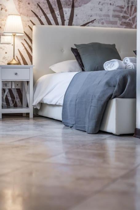 Sotto Le Due Torri 5* Apartment Bologna Ngoại thất bức ảnh