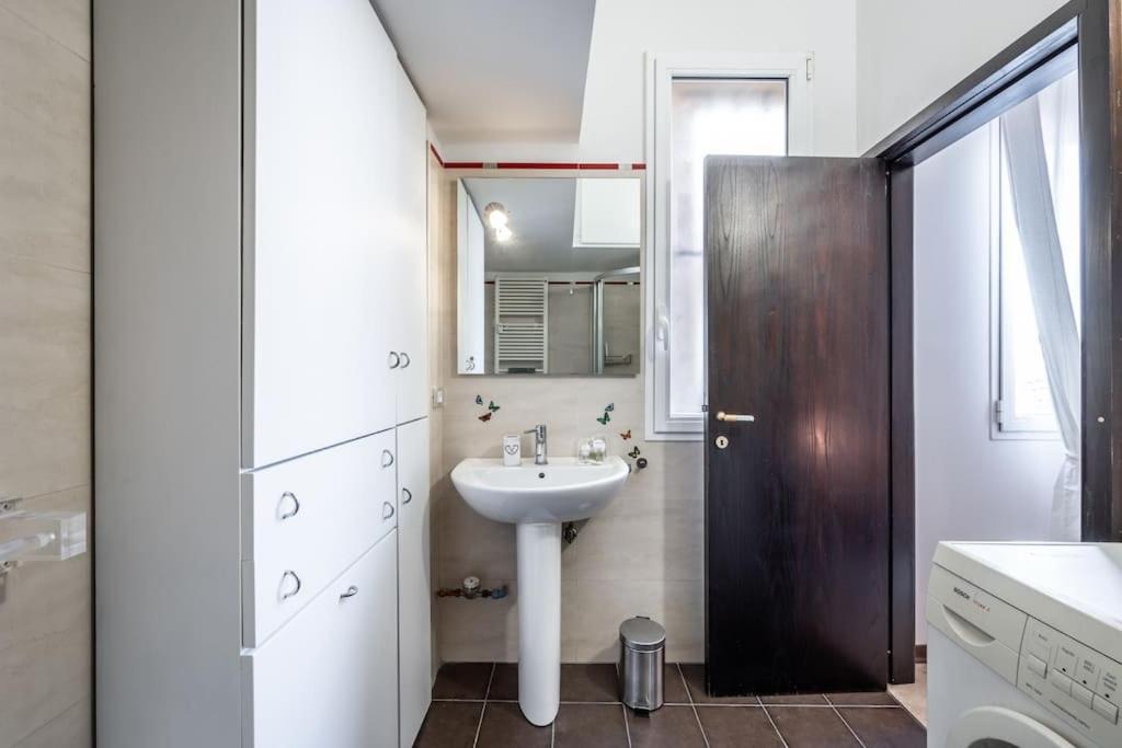 Sotto Le Due Torri 5* Apartment Bologna Ngoại thất bức ảnh